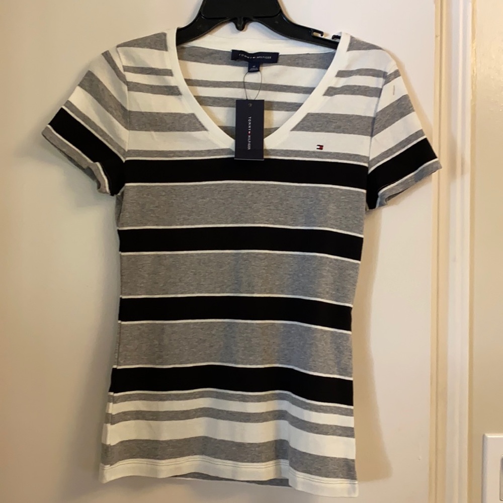 Tommy Hilfiger Tee - Picture 1 of 11